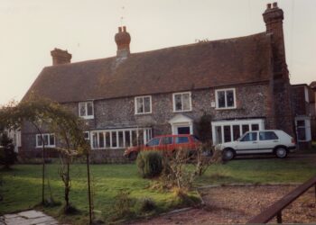 94.333.20 Walnut Tree House